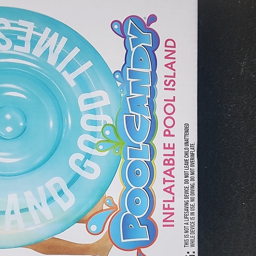 Pool Candy Inflatable Pool Island - Picture 5 of 7